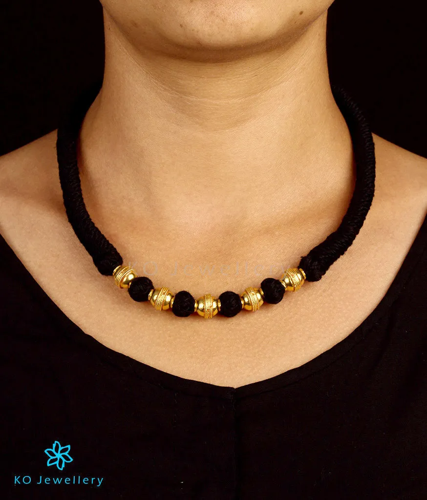 The Pratiti Silver Thread Necklace