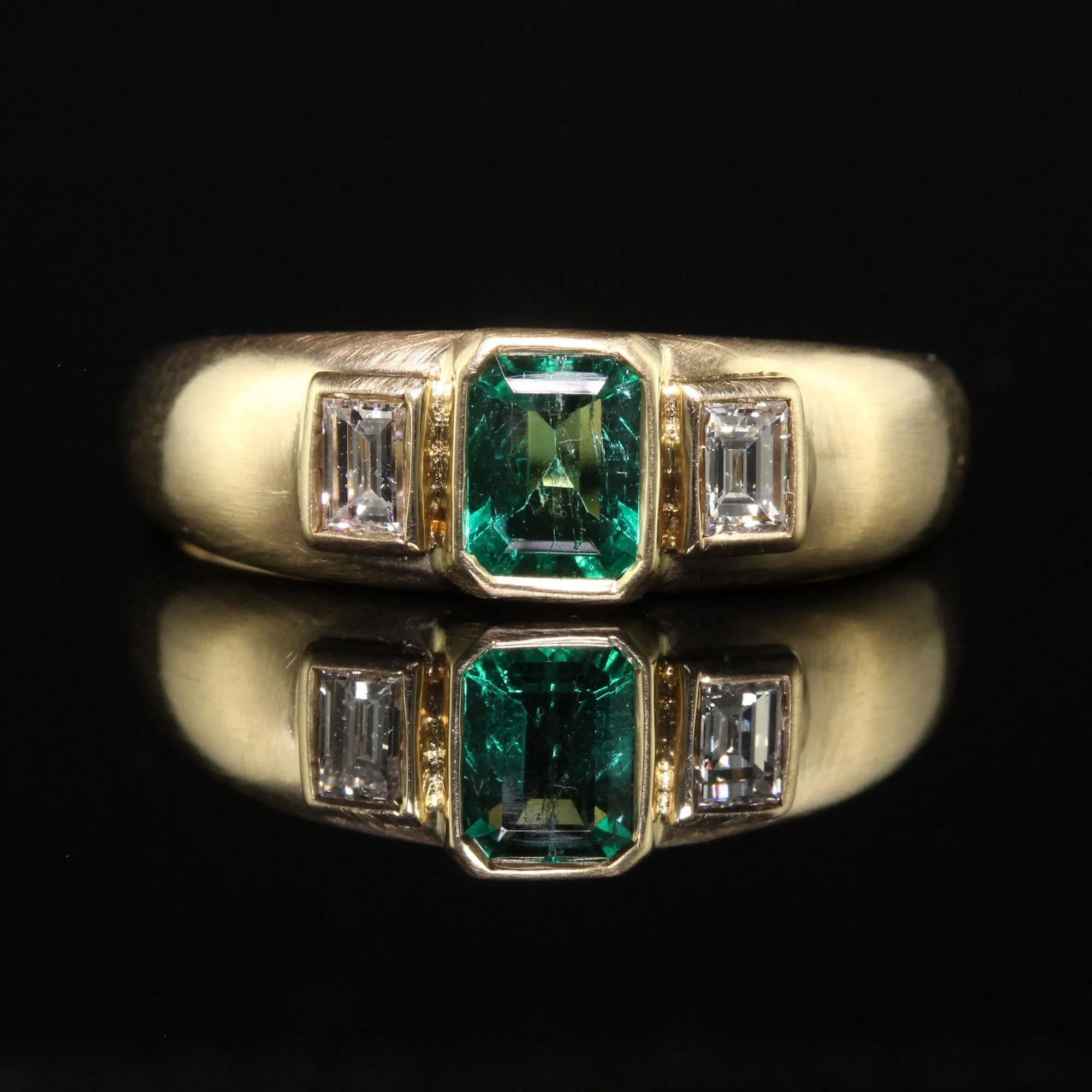 Vintage Retro French 18K Yellow Gold Colombian Emerald Diamond Three Stone Ring