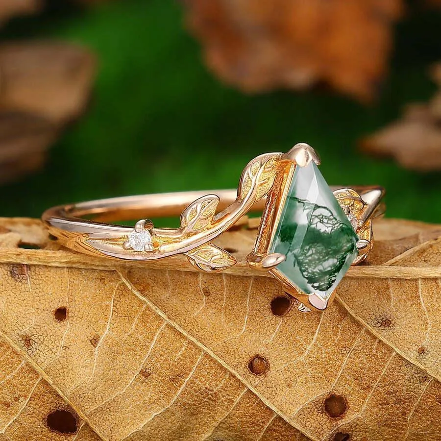 Vintage Unique 6x9mm Kite Shaped Natural Moss Agate Engagement Ring Nature Inspired Leaf Ring
